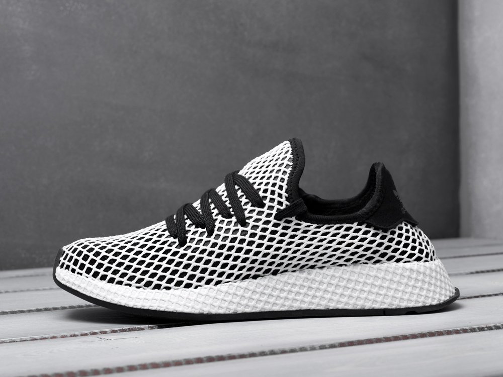 Adidas deerupt black sale on sale