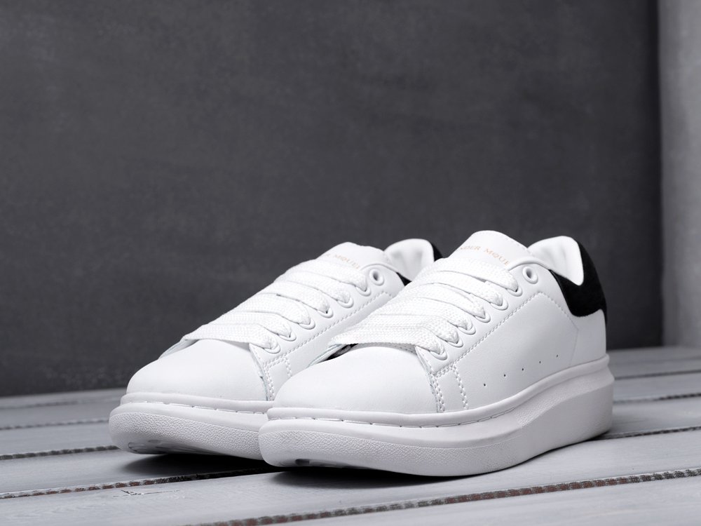 Alexander McQueen Lace Up Sneaker