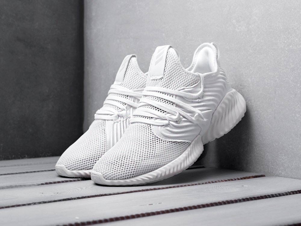 Alphabounce store instinct white