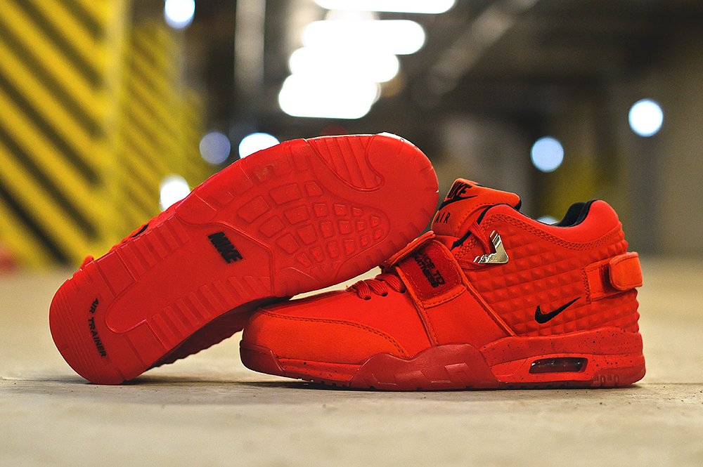 Air cruz red october best sale