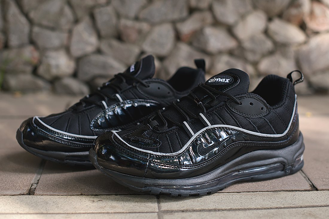 Nike Air Max 98 x Supreme