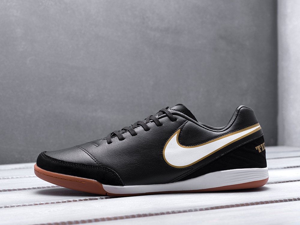 Nike Tiempo Mystic V IC