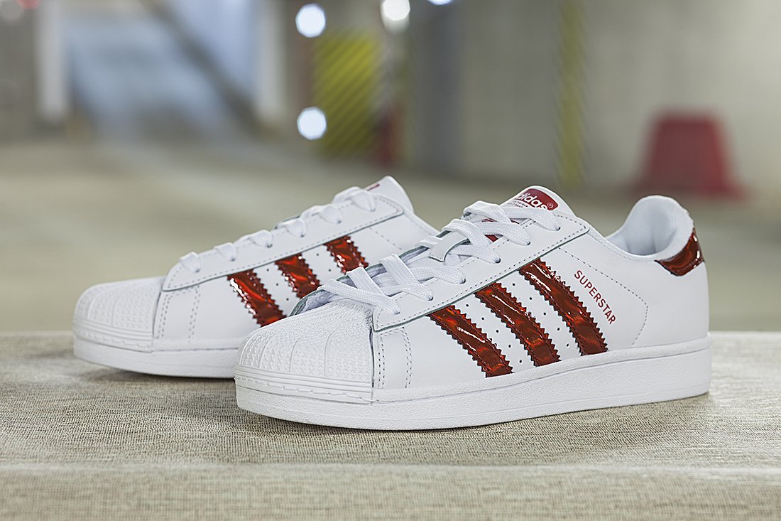 Super star up send. Кроссовки adidas Superstar. Адидас Superstar белые. Adidas Superstar мужские белые. Adidas adidas Superstar.