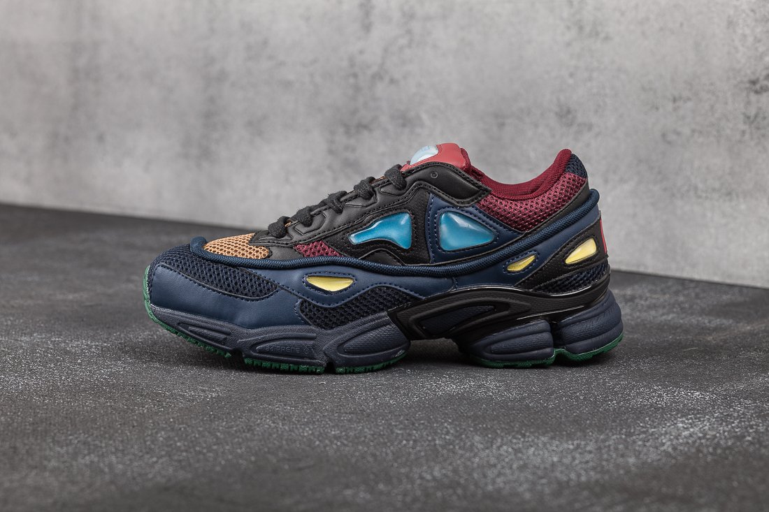 Raf simons ozweego store 2