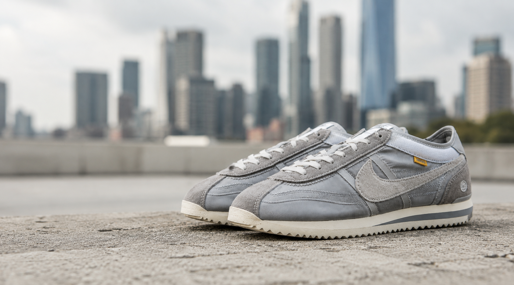 Union x Nike Cortez Nylon в городской streetwear-композиции