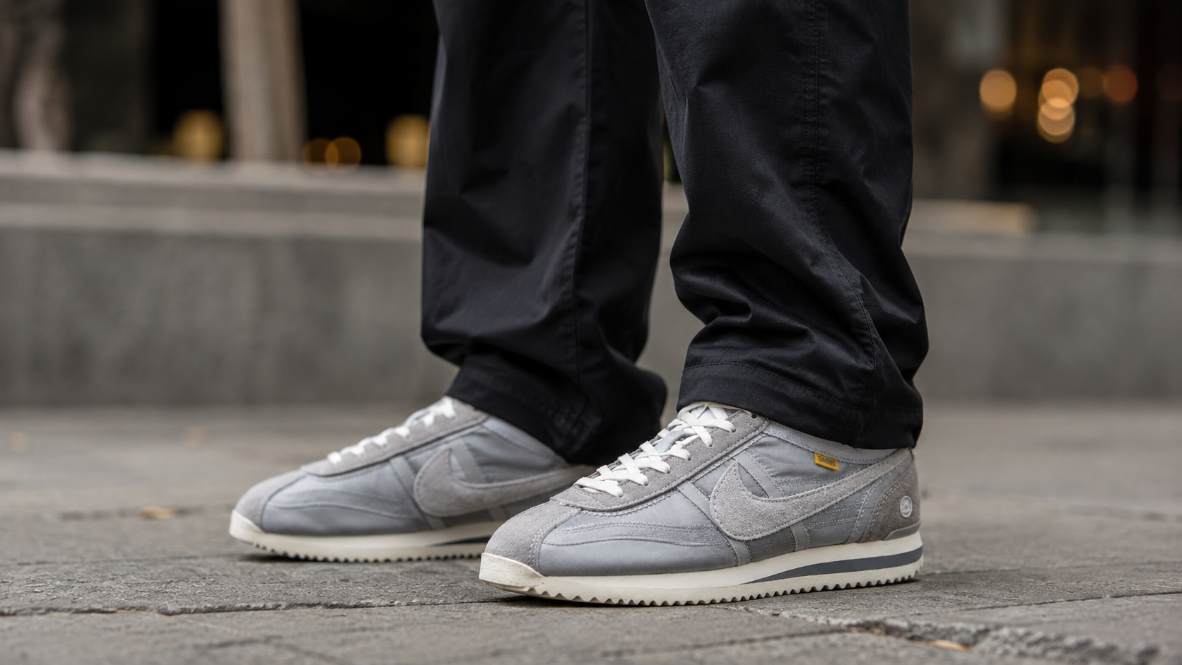 Streetwear-образ с серыми Union x Nike Cortez Nylon