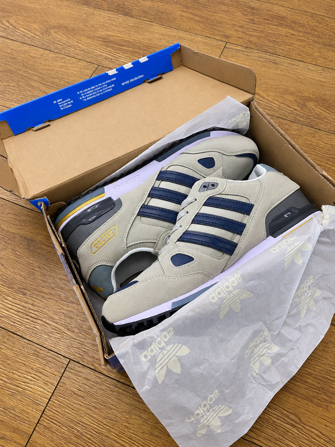 Adidas ZX 750 — фото 4