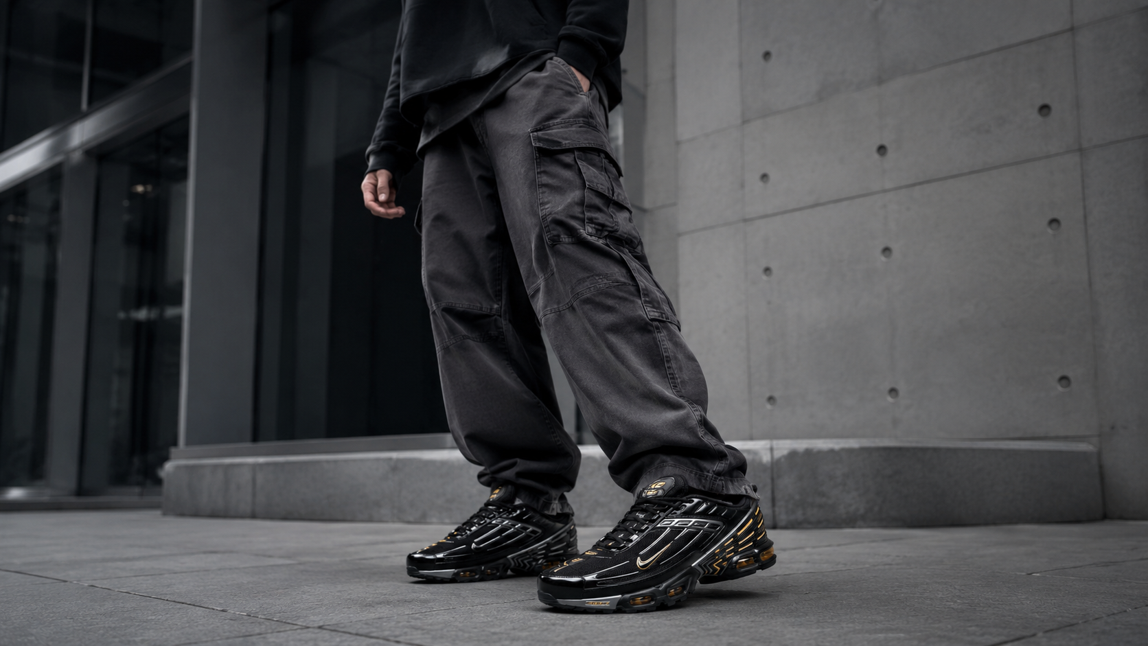 Nike Air Max Plus 3 в streetwear-образе