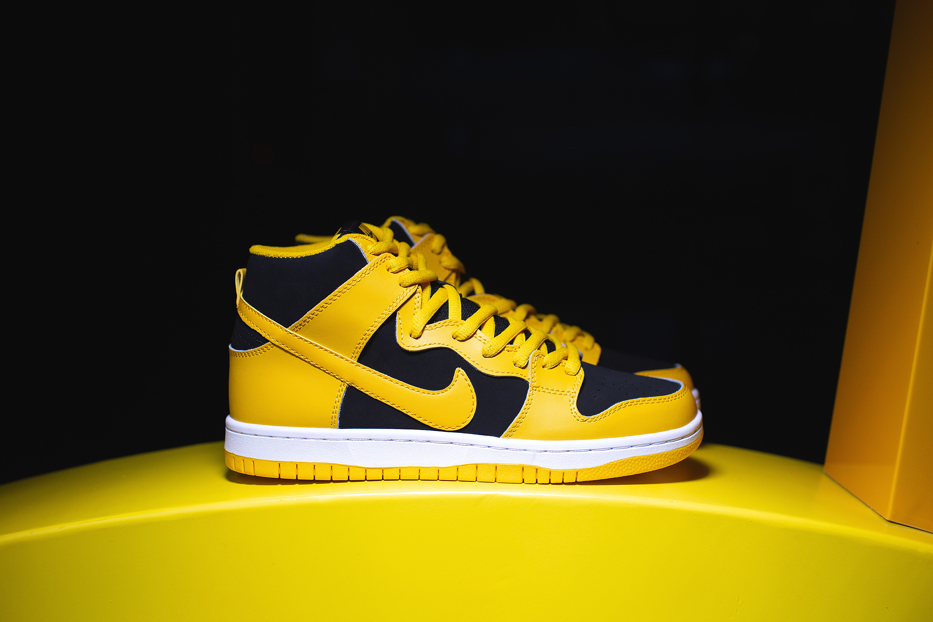 Nike dunk high outlet wu tang