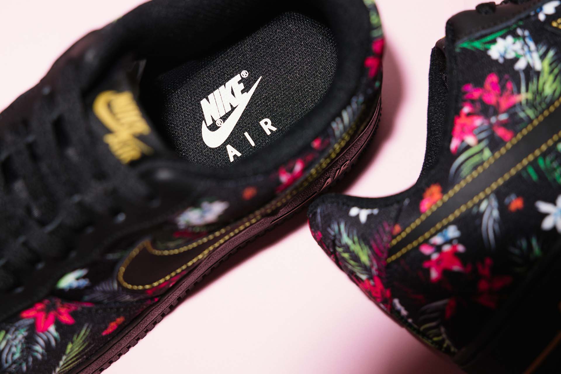 Nike air clearance force one floral