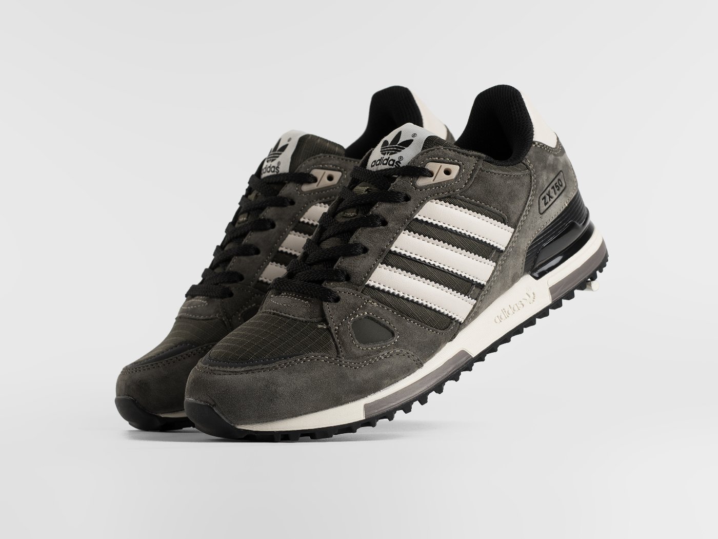 Купить демисезонные Кроссовки Adidas ZX 750 синего цвета арт